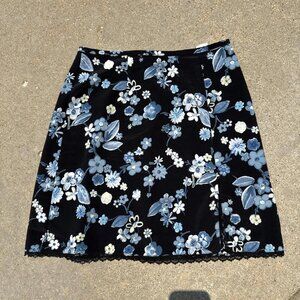KIDS!!skirt size 8